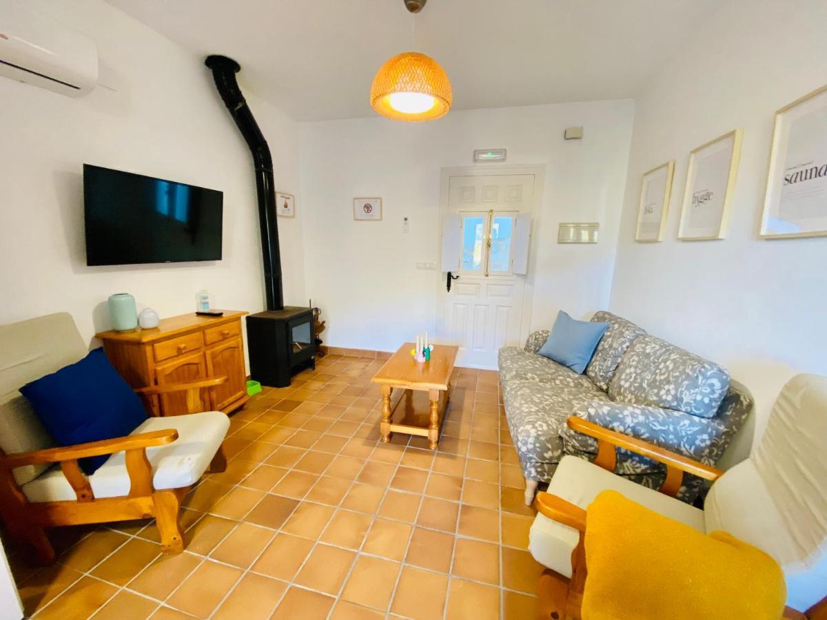 Stay Wild En Las Casitas De Huerta Arriba Benamahoma Eksteriør billede